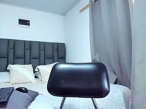 hanna rodriguez online show from February 2026 09:43:01 PM