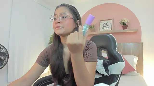 Snapshot of ivette_swan chatting on February 2026 07:30:02 PM ivette swan online show from February 2026 07:30:02 PM