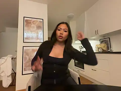 TitiTinyThai online show from April 2026 07:37:02 PM