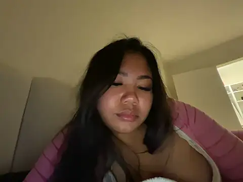 Snapshot of TitiTinyThai chatting on July 2026 08:52:01 PM TitiTinyThai online show from July 2026 08:52:01 PM