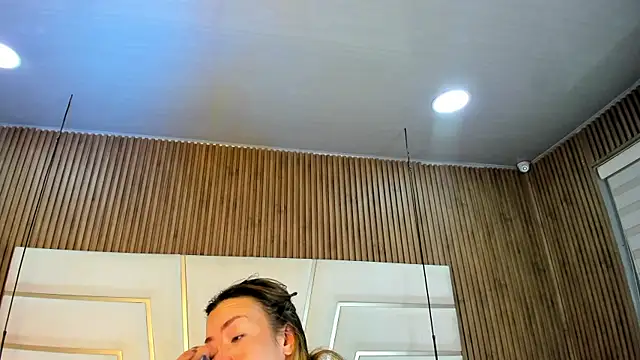 Xara Shadow online show from April 2026 11:13:02 PM