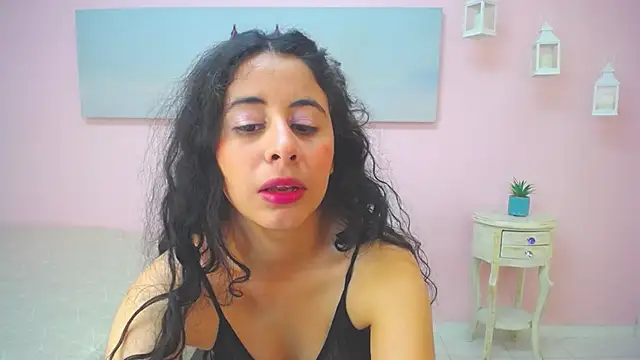 scarlett clyde online show from February 2026 12:09:02 PM