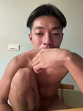 Yooo17 online show from June 2026 06:11:01 PM