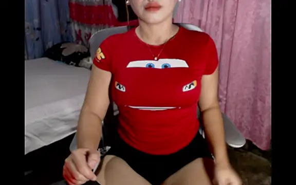 Snapshot of pinay_mayahiga chatting on July 2026 01:48:01 PM pinay mayahiga online show from July 2026 01:48:01 PM