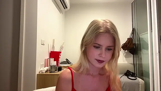 Snapshot of Slay_Swag chatting on February 2026 10:14:02 AM Slay Swag online show from February 2026 10:14:02 AM