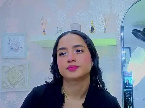 Emma Thompssonn online show from March 2026 11:48:02 AM