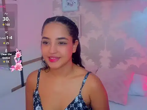 Snapshot of Emma_Thompssonn chatting on May 2026 12:14:02 PM Emma Thompssonn online show from May 2026 12:14:02 PM