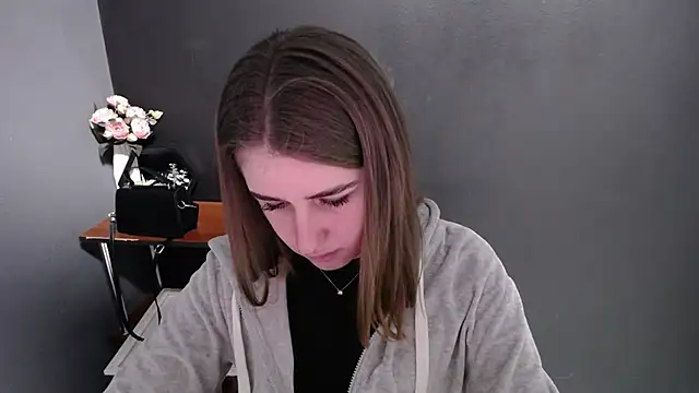 Sunny siren online show from March 2026 02:56:01 PM