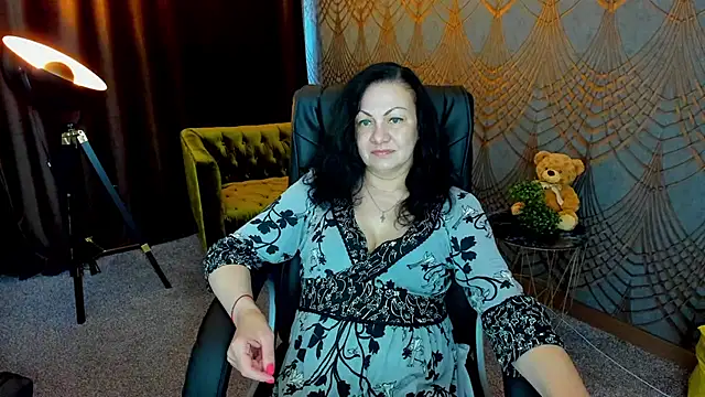 IrissMoon online show from June 2026 05:43:02 AM