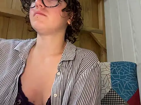 Snapshot of ju_juliette chatting on June 2026 08:04:01 PM ju juliette online show from June 2026 08:04:01 PM
