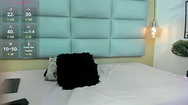 miss-liz- online show from February 2026 01:05:02 PM