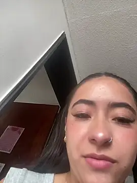 AuroraJohns Pink online show from February 2026 08:34:02 PM