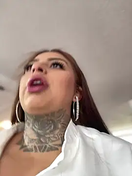 Snapshot of EmilyMoore_Pink chatting on February 2026 09:31:01 PM EmilyMoore Pink online show from February 2026 09:31:01 PM