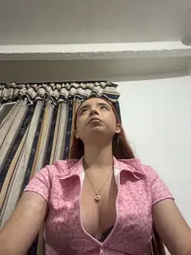 Snapshot of Carithooo chatting on June 2026 12:11:01 AM Carithooo online show from June 2026 12:11:01 AM