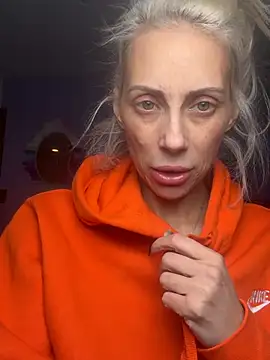 Snapshot of LindseyFAFO chatting on January 2026 10:13:02 PM LindseyFAFO online show from January 2026 10:13:02 PM