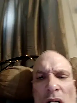 Stroudiowa72 online show from May 2026 01:40:01 PM