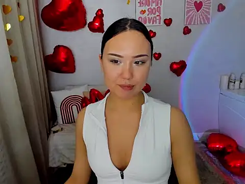 Snapshot of GlowMe chatting on February 2026 07:18:01 AM GlowMe online show from February 2026 07:18:01 AM