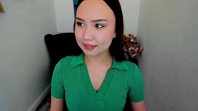 GlowMe online show from March 2026 04:27:01 AM