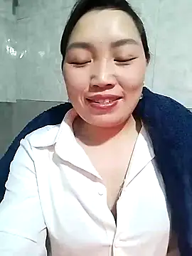 Snapshot of lia-coy chatting on February 2026 10:15:01 PM lia-coy online show from February 2026 10:15:01 PM