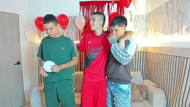 Snapshot of friendslikeplay chatting on February 2026 10:17:01 PM friendslikeplay online show from February 2026 10:17:01 PM