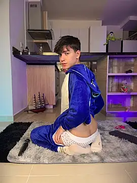 Naim TheKing online show from April 2026 02:45:01 PM