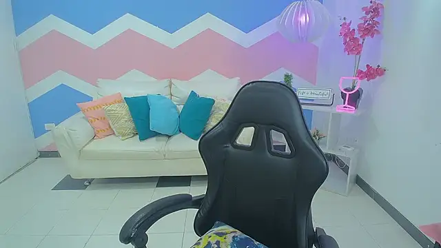 mayli marie online show from March 2026 09:51:01 PM