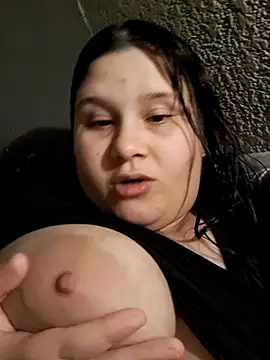 Snapshot of TUWACHA7777 chatting on March 2026 04:03:01 AM TUWACHA7777 online show from March 2026 04:03:01 AM