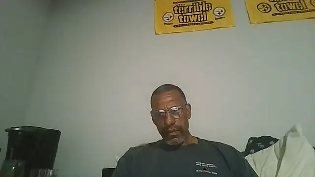 swimmer2496 online show from July 2026 06:04:02 AM