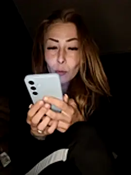 dewimp1 online show from March 2026 08:36:01 PM