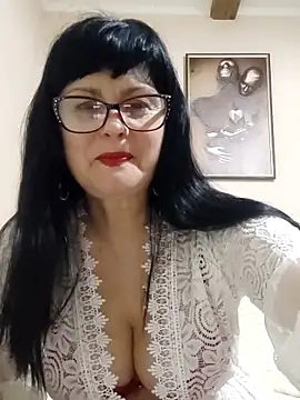 AliceSwan57 online show from February 2026 06:04:01 PM