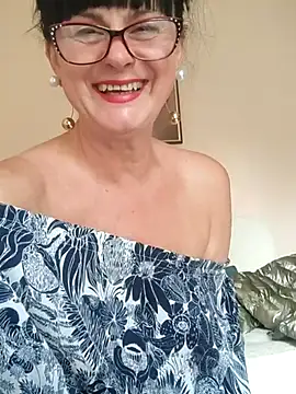 AliceSwan57 online show from July 2026 04:00:02 PM