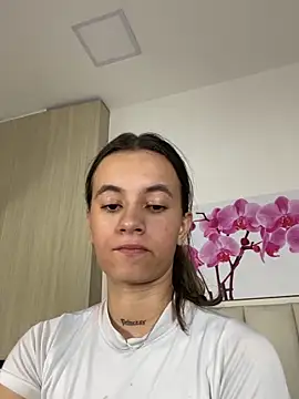 JuliaColemann online show from May 2026 06:09:01 PM