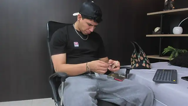 Snapshot of Tobias_Vega chatting on February 2026 05:55:01 PM Tobias Vega online show from February 2026 05:55:01 PM