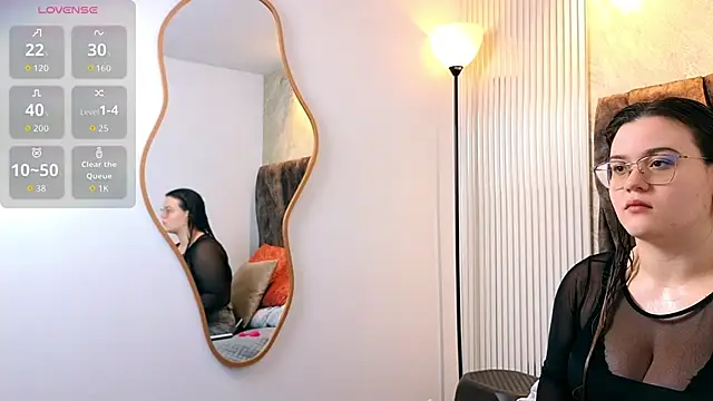 zoe hugeboobs online show from February 2026 11:55:01 AM