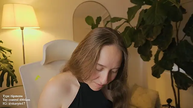 Snapshot of Scarlett_NoirMuse chatting on February 2026 09:59:02 PM Scarlett NoirMuse online show from February 2026 09:59:02 PM