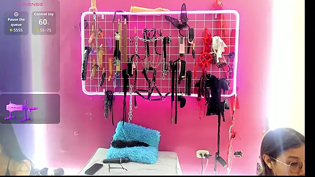 Slave Melany bdsm online show from March 2026 12:33:01 PM