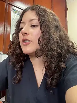 Snapshot of lizzy_luminair chatting on February 2026 07:09:01 PM lizzy luminair online show from February 2026 07:09:01 PM