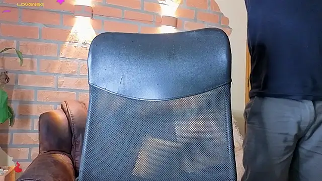 mister eithan online show from February 2026 02:10:01 AM