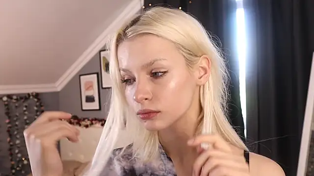 Snapshot of Naomi_Demio chatting on May 2026 10:44:01 AM Naomi Demio online show from May 2026 10:44:01 AM