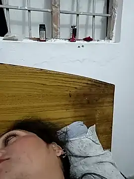 Snapshot of Cute-karisma1234 chatting on February 2026 04:22:01 PM Cute-karisma1234 online show from February 2026 04:22:01 PM