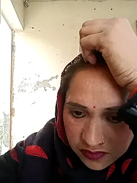 Snapshot of Cute-karisma1234 chatting on February 2026 02:16:01 AM Cute-karisma1234 online show from February 2026 02:16:01 AM