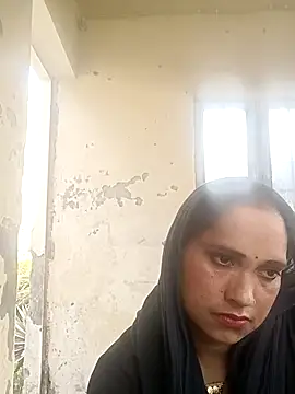 Snapshot of Cute-karisma1234 chatting on February 2026 09:30:02 AM Cute-karisma1234 online show from February 2026 09:30:02 AM