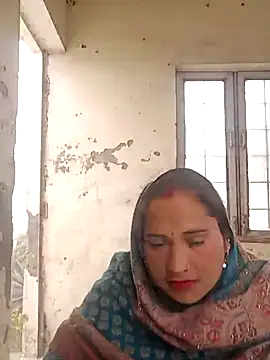 Snapshot of Cute-karisma1234 chatting on February 2026 02:10:01 AM Cute-karisma1234 online show from February 2026 02:10:01 AM