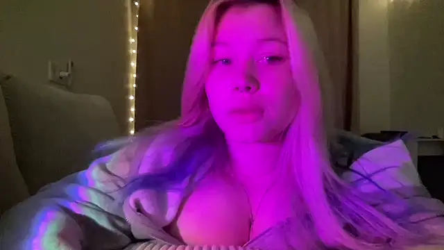 Lulu Di online show from March 2026 07:51:02 PM