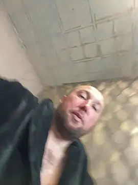 Snapshot of Lubovnikii chatting on February 2026 04:10:02 PM Lubovnikii online show from February 2026 04:10:02 PM