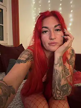 MrsRedFoxy online show from April 2026 08:10:01 PM