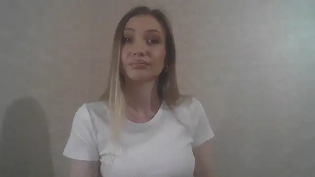 Snapshot of AureliaStar450 chatting on February 2026 11:00:01 PM AureliaStar450 online show from February 2026 11:00:01 PM