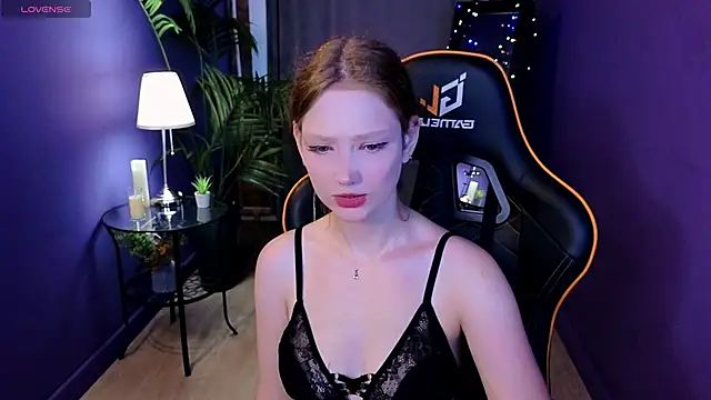 Snapshot of Your_lilith_ chatting on June 2026 06:02:01 AM Your lilith online show from June 2026 06:02:01 AM