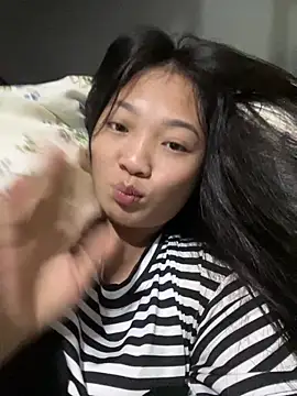 Lyn-be99 online show from March 2026 01:55:02 AM