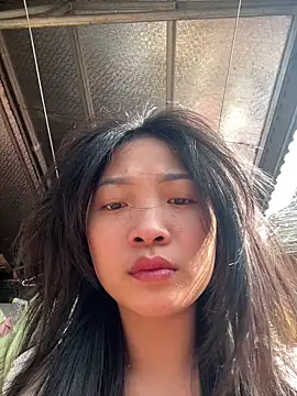 Lyn-be99 online show from April 2026 01:36:01 AM